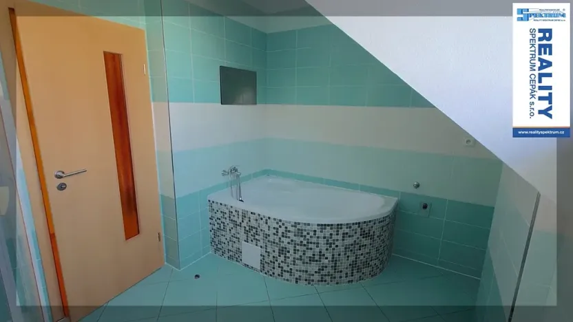 Pronájem bytu 3+kk, České Budějovice, J. Š. Baara, 99 m2