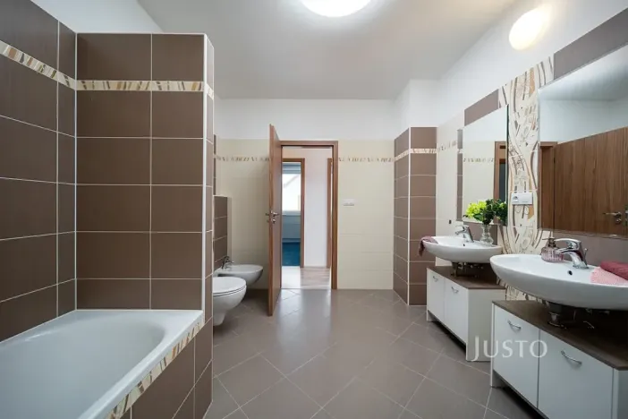 Prodej rodinného domu, Třeboň, Pod Hrází, 141 m2