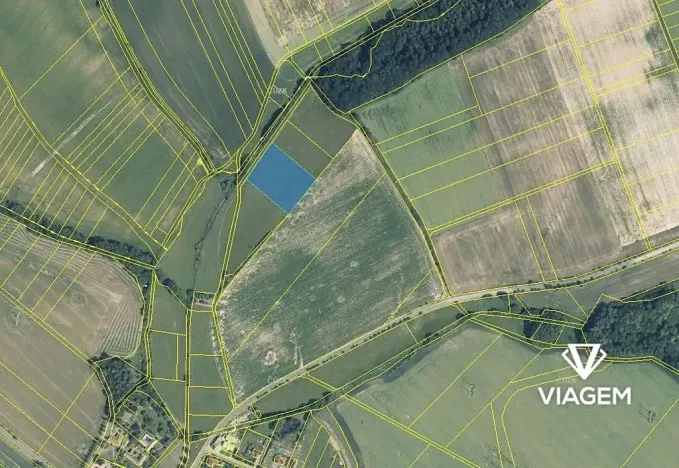 Prodej podílu pole, Kladníky, 1252 m2