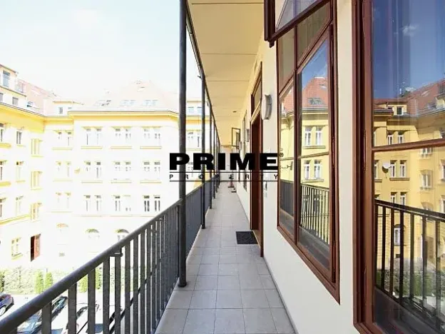 Pronájem kanceláře, Praha - Smíchov, Štefánikova, 168 m2