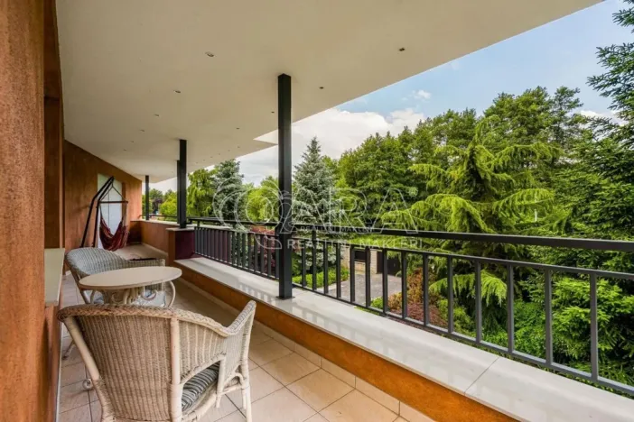 Prodej rodinného domu, Praha - Kolovraty, V louce, 470 m2