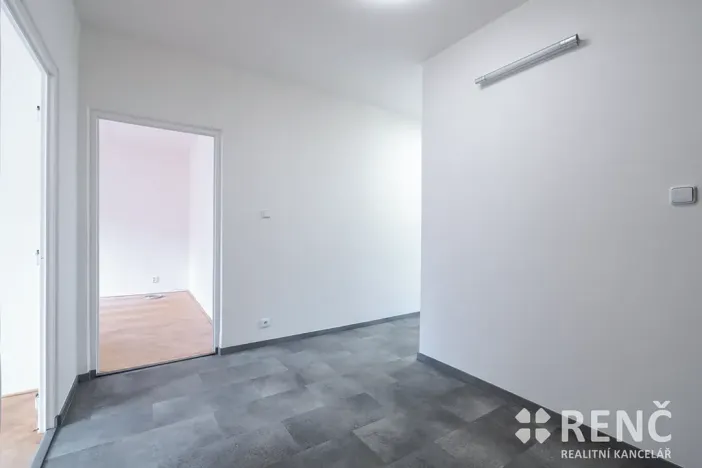 Pronájem bytu 3+1, Brno, Řezáčova, 75 m2