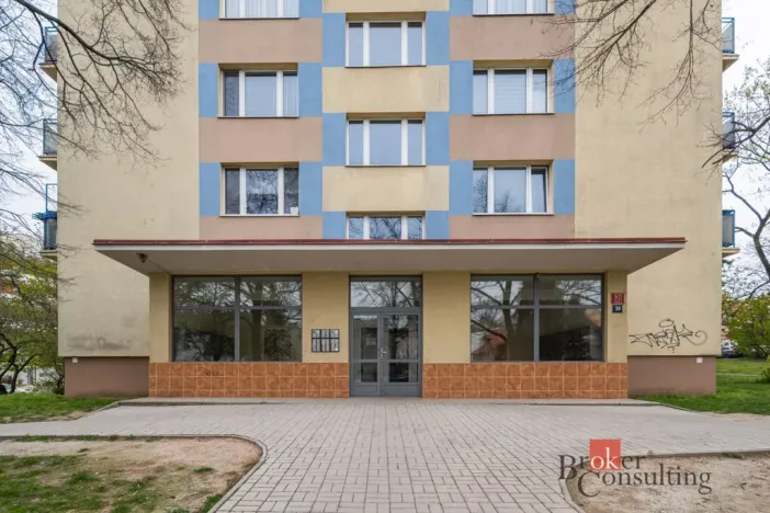 Prodej bytu 3+1, Praha - Malešice, Káranská, 72 m2