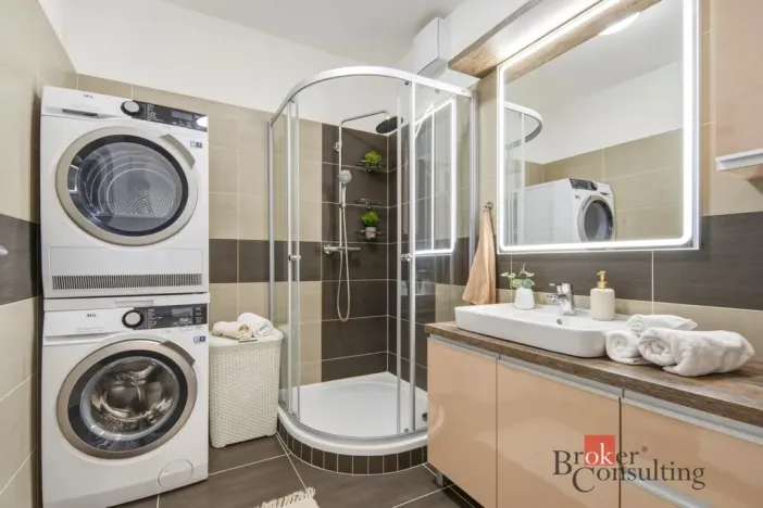 Prodej bytu 2+kk, Pardubice - Zelené Předměstí, Boženy Vikové-Kunětické, 60 m2