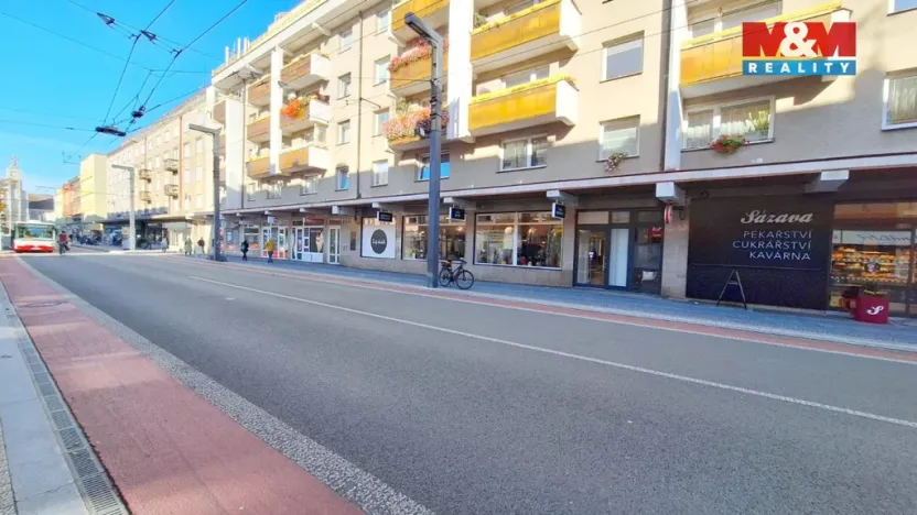 Pronájem obchodního prostoru, Hradec Králové - Pražské Předměstí, Dukelská třída, 6 m2