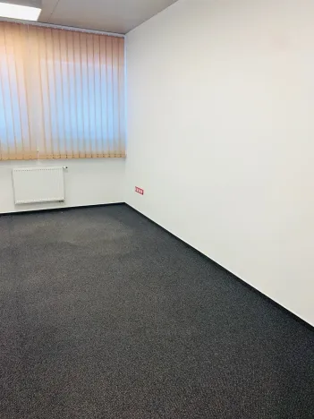 Pronájem kanceláře, Pardubice, Bělehradská, 19 m2