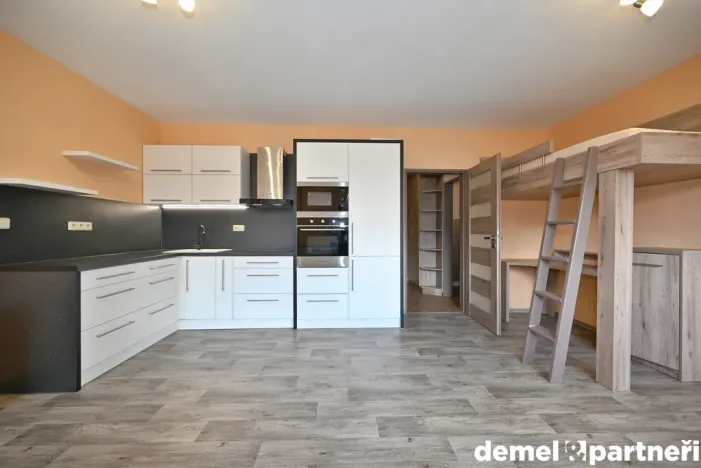 Pronájem bytu 1+kk, Jindřichův Hradec, Nušlova, 36 m2