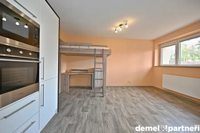 Pronájem bytu 1+kk, Jindřichův Hradec, Nušlova, 36 m2