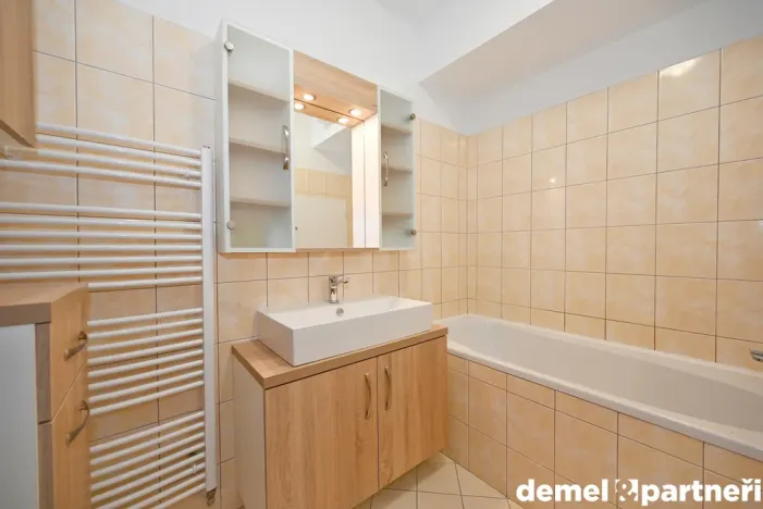 Pronájem bytu 1+kk, Jindřichův Hradec, Nušlova, 36 m2