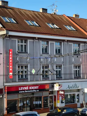 Pronájem obchodního prostoru, Hradec Králové - Pražské Předměstí, S. K. Neumanna, 250 m2