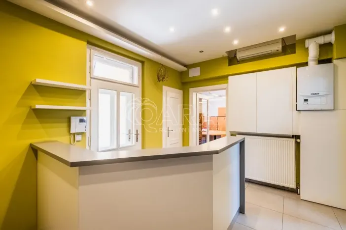 Pronájem kanceláře, Praha - Bubeneč, V. P. Čkalova, 100 m2