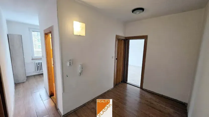 Pronájem bytu 2+1, Kadaň, Na Podlesí, 55 m2