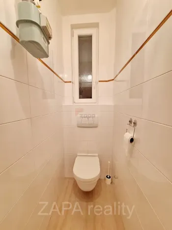 Pronájem bytu 2+1, Praha - Smíchov, Na Celné, 71 m2