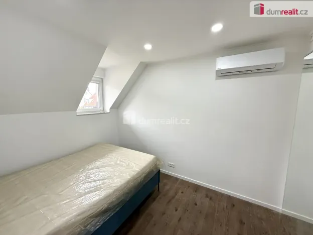 Pronájem bytu 4+kk, Velké Přílepy, Dvořákova, 85 m2