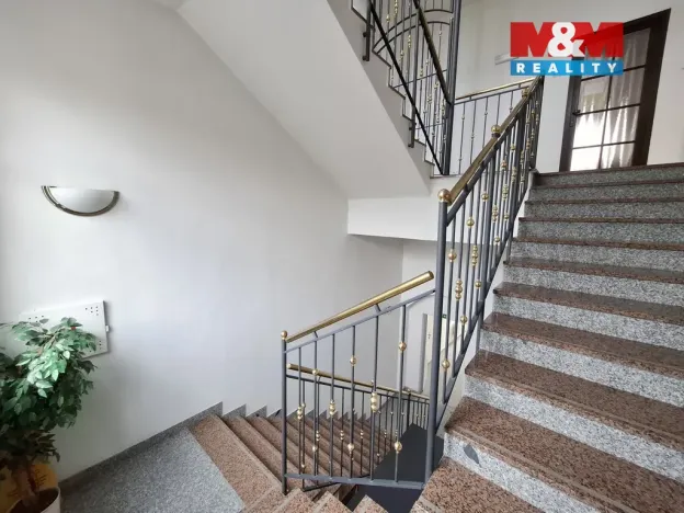 Pronájem kanceláře, Chodov, Staroměstská, 220 m2