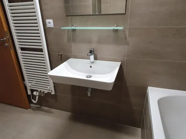 Pronájem bytu 1+kk, Praha, U průhonu, 32 m2