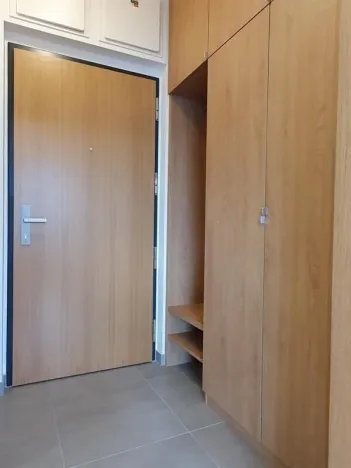 Pronájem bytu 1+kk, Praha, U průhonu, 32 m2