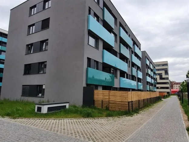 Pronájem bytu 1+kk, Praha, U průhonu, 32 m2