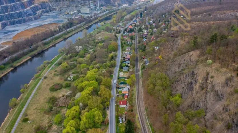 Prodej zahrady, Dolní Břežany - Lhota, Břežanské údolí, 225 m2