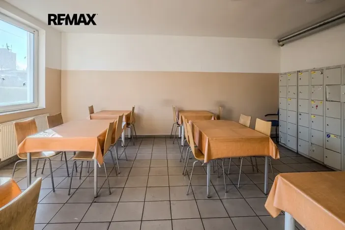 Prodej skladu, Plzeň, Dopravní, 9469 m2