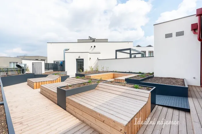 Pronájem bytu 2+kk, Praha - Modřany, Kolmanova, 46 m2