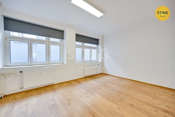 Pronájem kanceláře, Zlín, třída Tomáše Bati, 108 m2