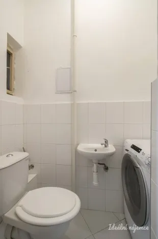 Pronájem bytu 2+1, Praha - Podolí, Podolská, 50 m2