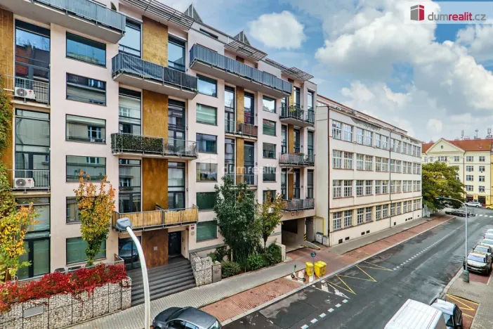 Pronájem bytu 2+kk, Praha - Libeň, U libeňského pivovaru, 50 m2