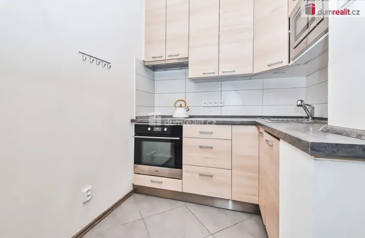 Pronájem bytu 2+kk, Praha - Libeň, U libeňského pivovaru, 50 m2