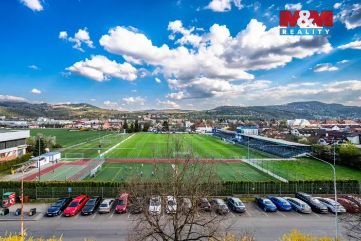 Prodej bytu 2+kk, Králův Dvůr, Nad Stadionem, 41 m2
