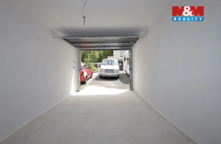 Pronájem garáže, Karlovy Vary, 22 m2