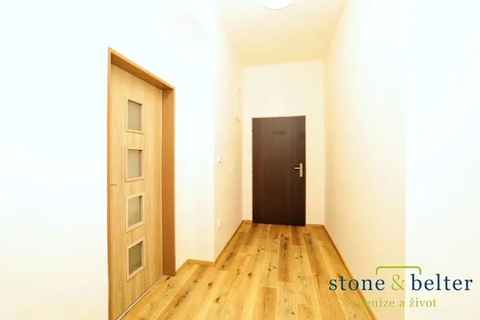 Pronájem bytu 2+kk, Praha - Bubeneč, Bubenečská, 59 m2