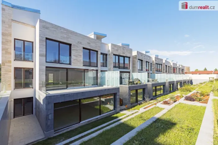Prodej rodinného domu, Praha - Libuš, V Hrobech, 378 m2