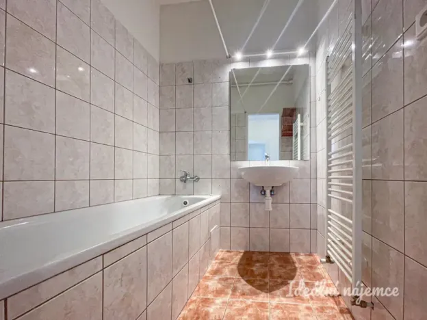 Prodej bytu 2+kk, Kuřim, nám. 1. května, 53 m2