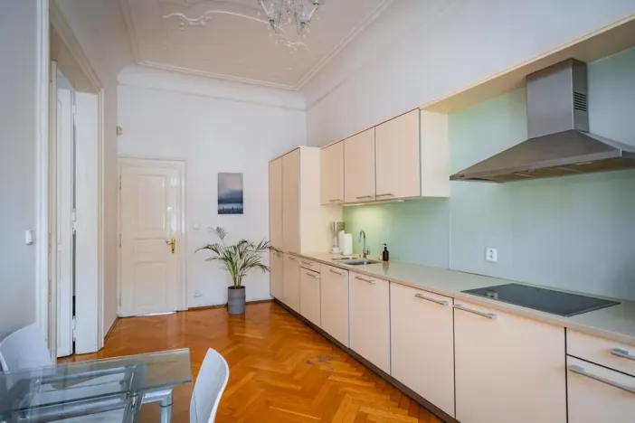 Pronájem kanceláře, Praha - Staré Město, Na Perštýně, 197 m2