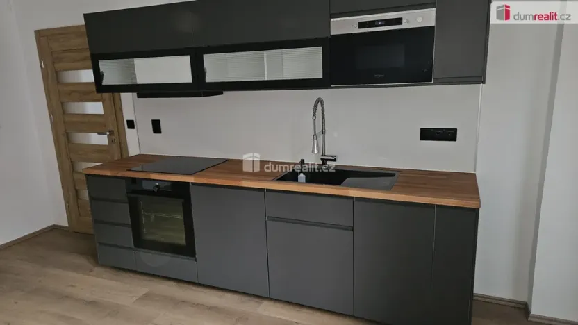 Pronájem bytu 4+1, Praha - Libeň, Turnovská, 105 m2