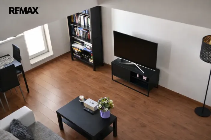 Pronájem bytu 2+kk, Praha - Záběhlice, Jabloňová, 49 m2