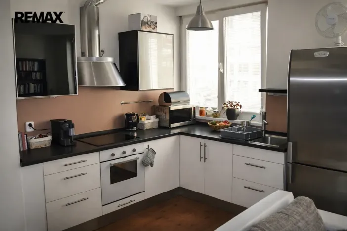 Pronájem bytu 2+kk, Praha - Záběhlice, Jabloňová, 49 m2