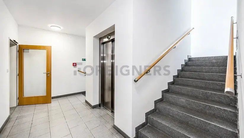 Pronájem bytu 2+kk, Praha - Žižkov, Kališnická, 57 m2