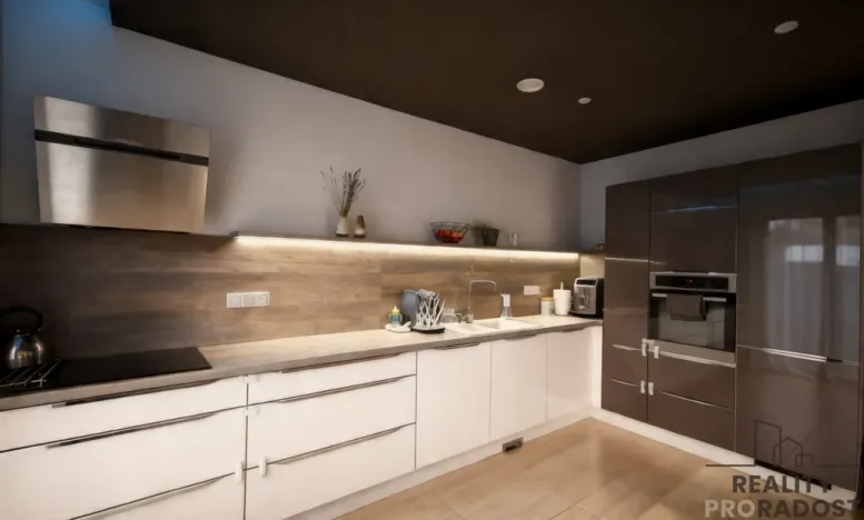 Prodej rodinného domu, Jesenice, Hlavní, 125 m2