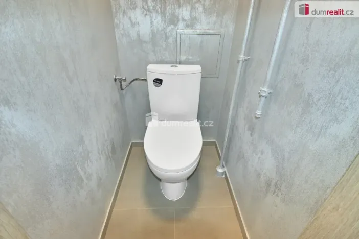 Pronájem bytu 2+1, Ostrov, Mánesova, 69 m2