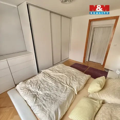 Prodej bytu 2+1, Frenštát pod Radhoštěm, Školská čtvrť, 64 m2