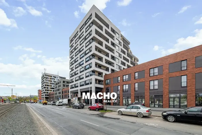 Pronájem bytu 1+kk, Praha - Hloubětín, Poděbradská, 31 m2