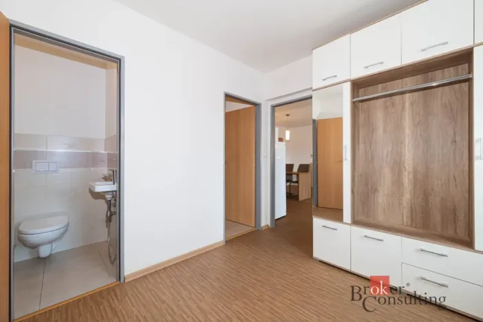 Pronájem bytu 2+kk, Tlučná, Tlučenská kolonie, 58 m2