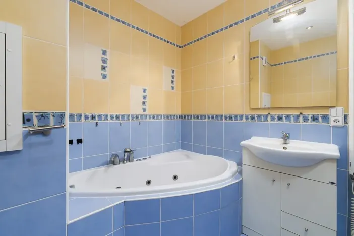 Prodej bytu 3+1, Strakonice, Povážská, 63 m2