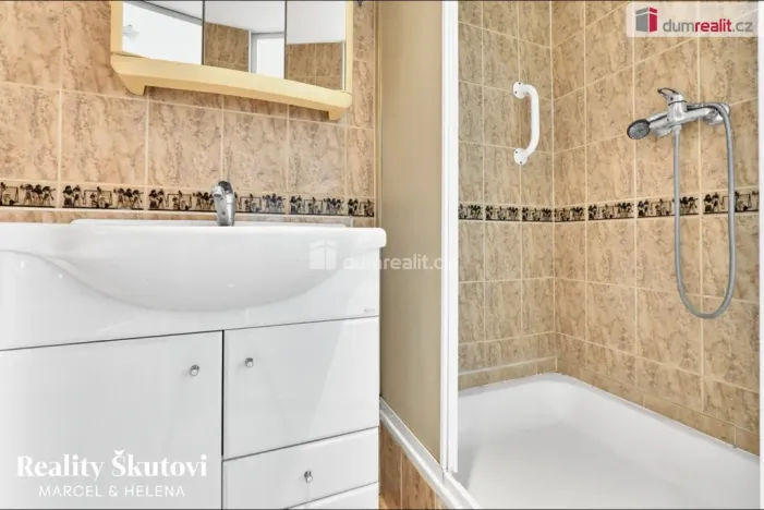 Prodej bytu 3+1, Ústí nad Labem - Krásné Březno, U Pivovarské zahrady, 81 m2