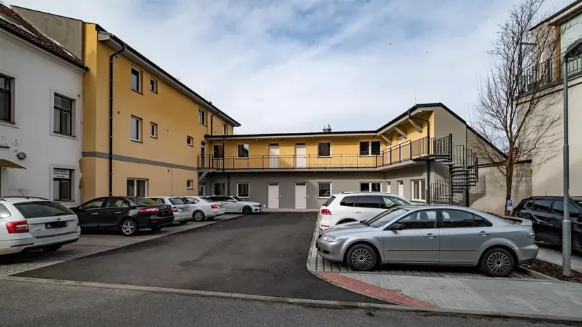 Pronájem bytu 2+kk, Poděbrady, Husova, 64 m2