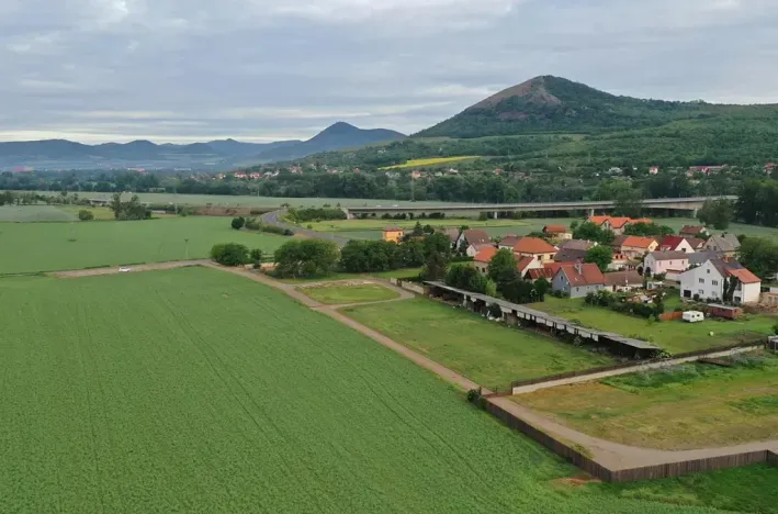 Prodej pozemku pro bydlení, Mlékojedy, 8456 m2