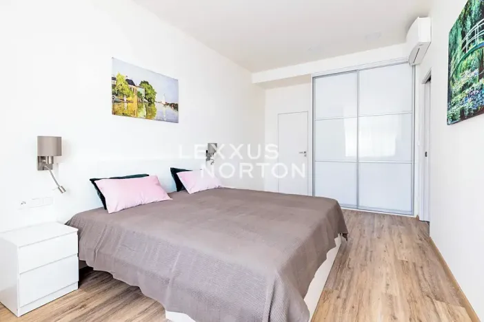 Pronájem bytu 2+kk, Praha - Dejvice, Evropská, 73 m2