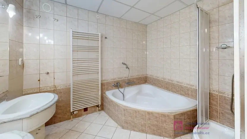 Prodej ubytování, Břeclav - Poštorná, Julia Fučíka, 275 m2